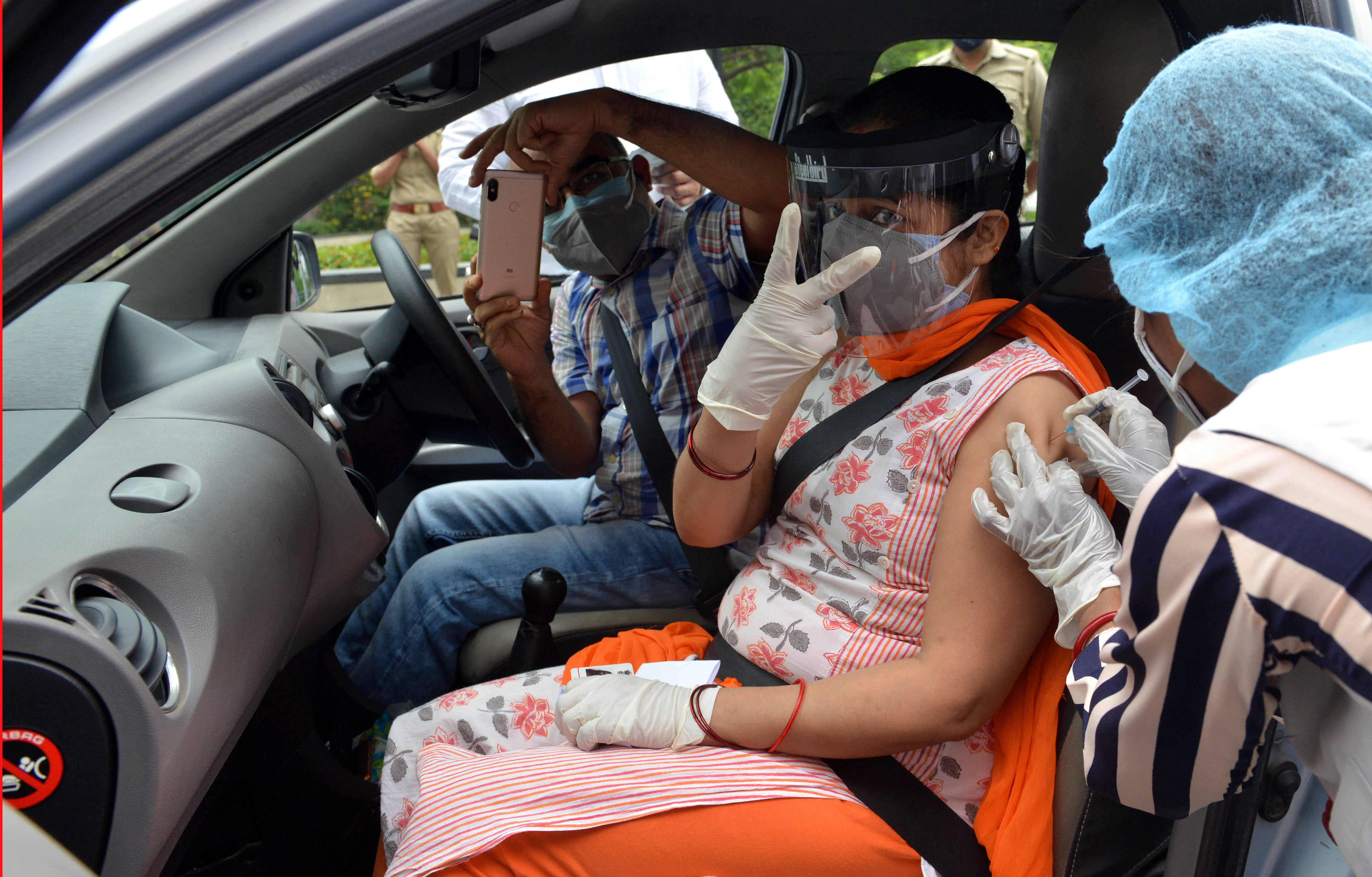 “31省新增本土2010例” 31省新增本土106例？-第1张图片