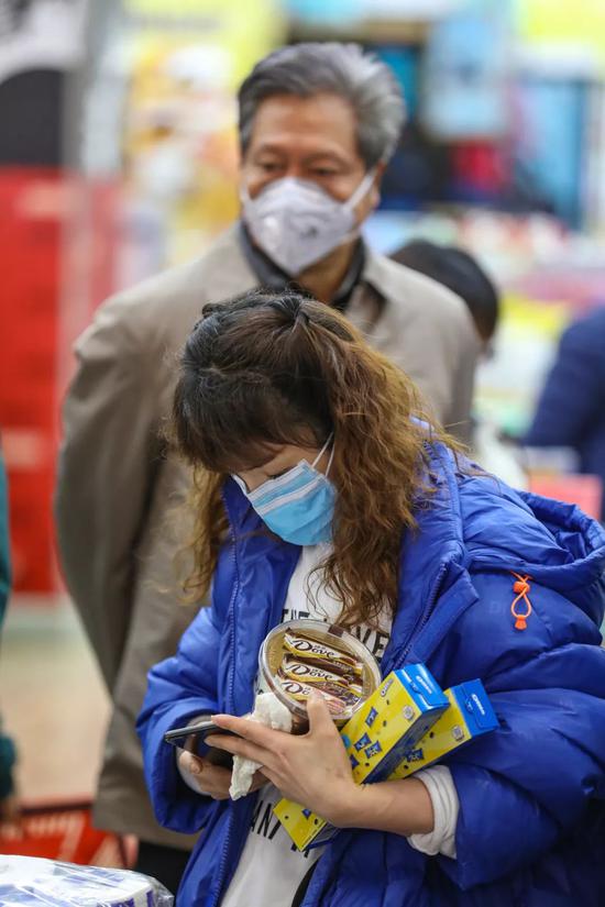 上海疫情形势依然严峻复杂︰(上海疫情危机)-第2张图片