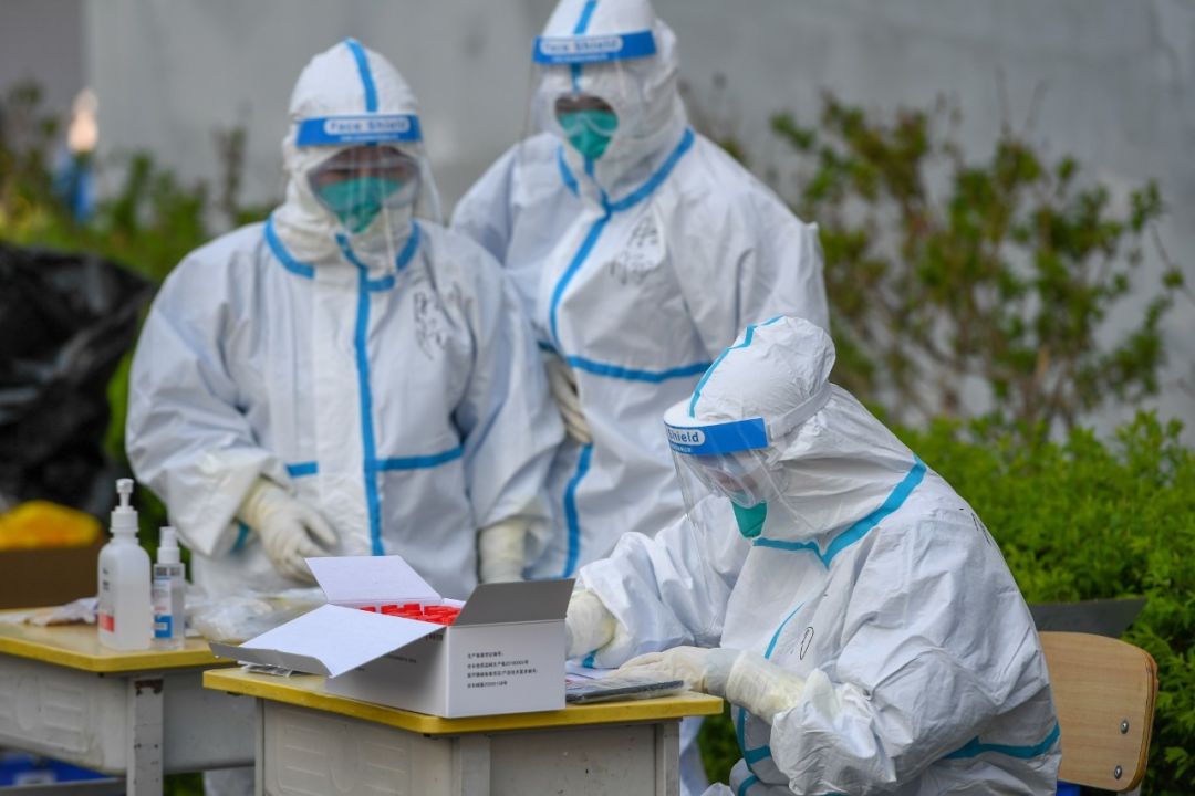 全球累计440万例,全球累计465915例-第1张图片