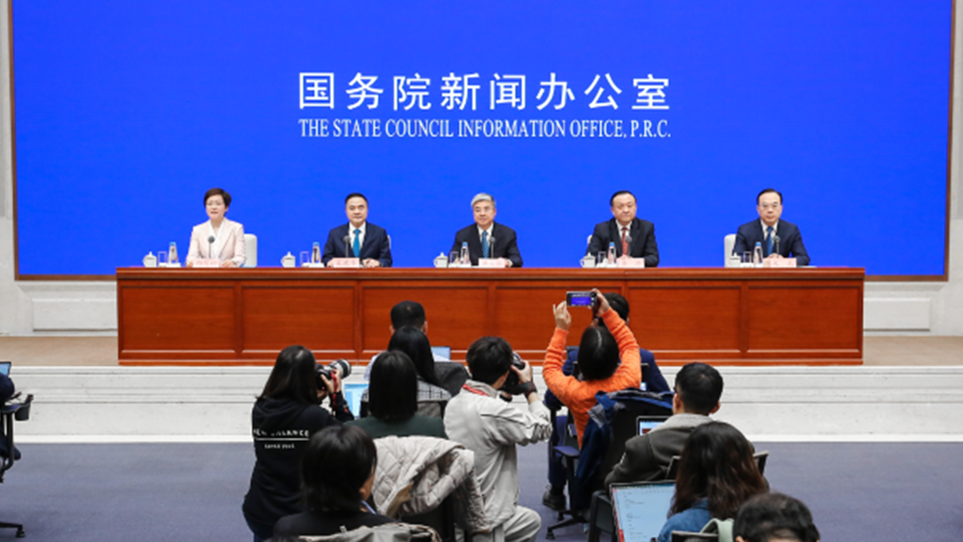 【上海疫情防控新闻发布会/上海疫情防控新闻发布会直播回放】